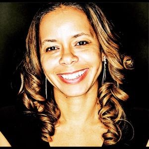 Meet your Posher, Corrie